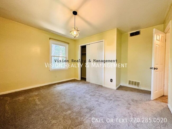 Building Photo - Move in Ready 4BD/2BA Home: Jonesboro