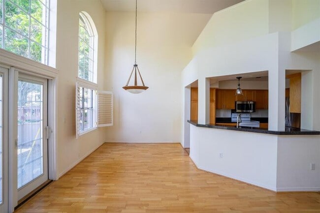 Building Photo - 95-1487 Ainamakua Dr #63