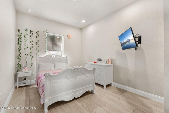 Building Photo - 4065 Negal Cir