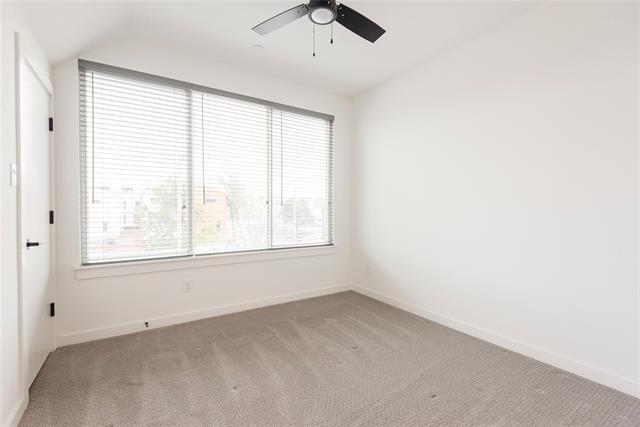 Building Photo - 1901 N Carroll Ave