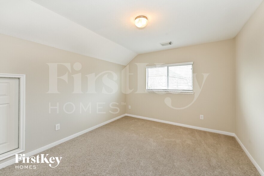 Building Photo - 12923 Palm Leaf Ct