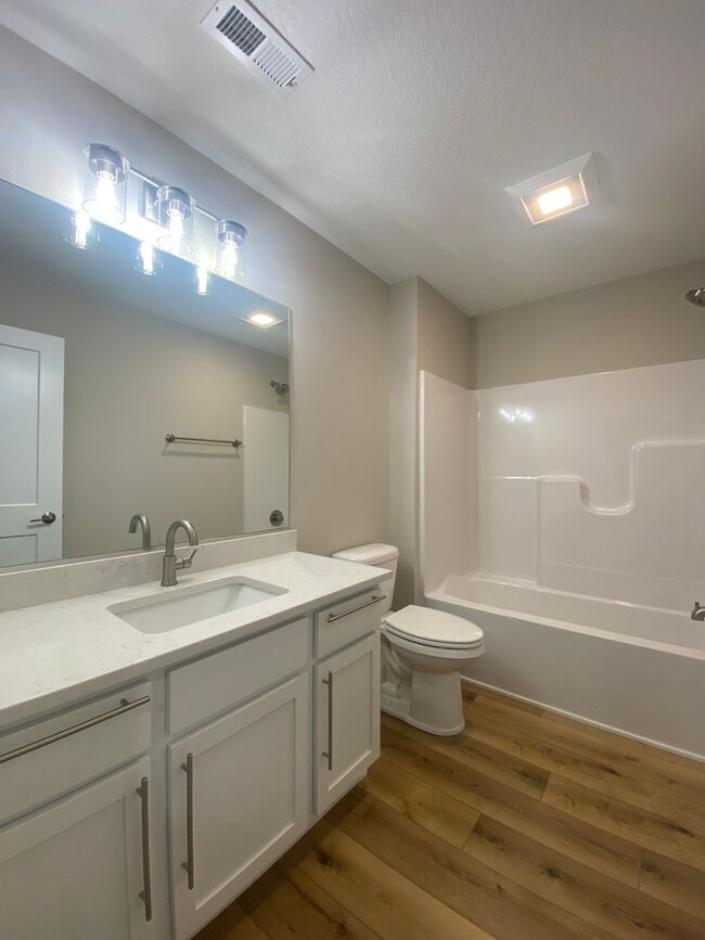 Building Photo - Luxury New Construction Home - Gorgeous Po...