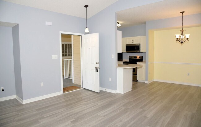 Building Photo - 1501 Partin Dr N