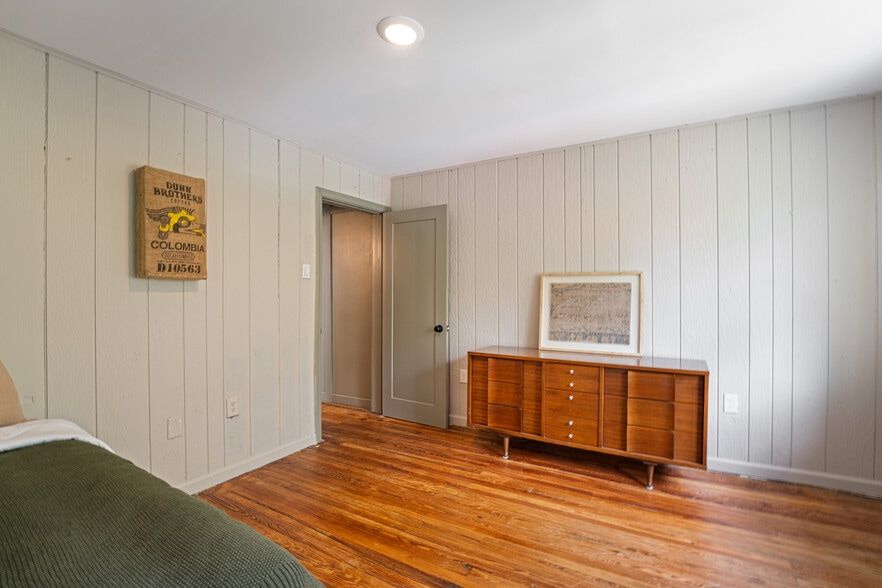 Bedroom 3 - 411 W Cuthbert Blvd