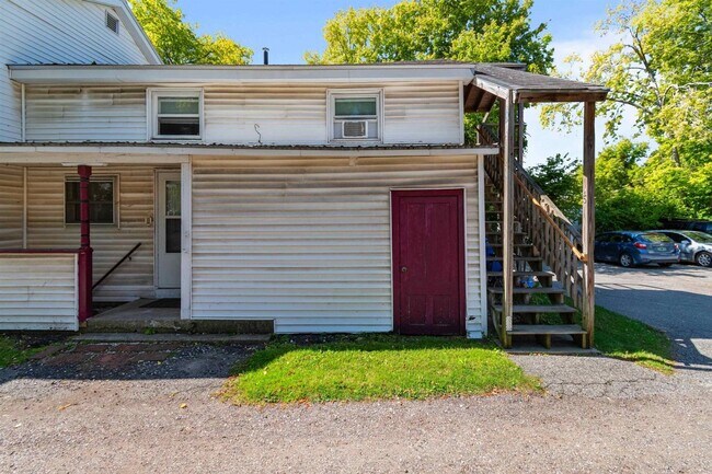 Building Photo - 38 Sherman St