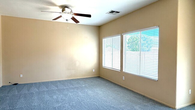 Building Photo - 1013 Shades End Ave