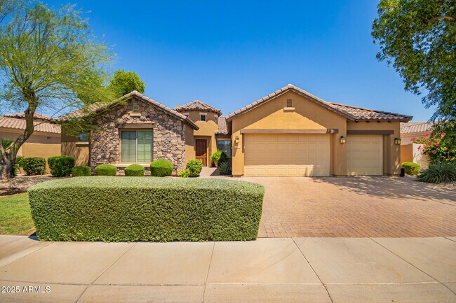 Primary Photo - 15812 W Cypress St