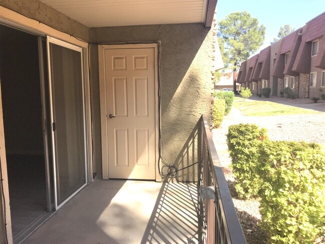 Building Photo - 5160 Indian River Dr