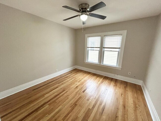 Building Photo - 214 Woodbine Ave