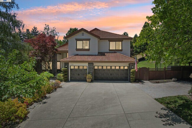 Building Photo - 3745 Deer Trail Ct