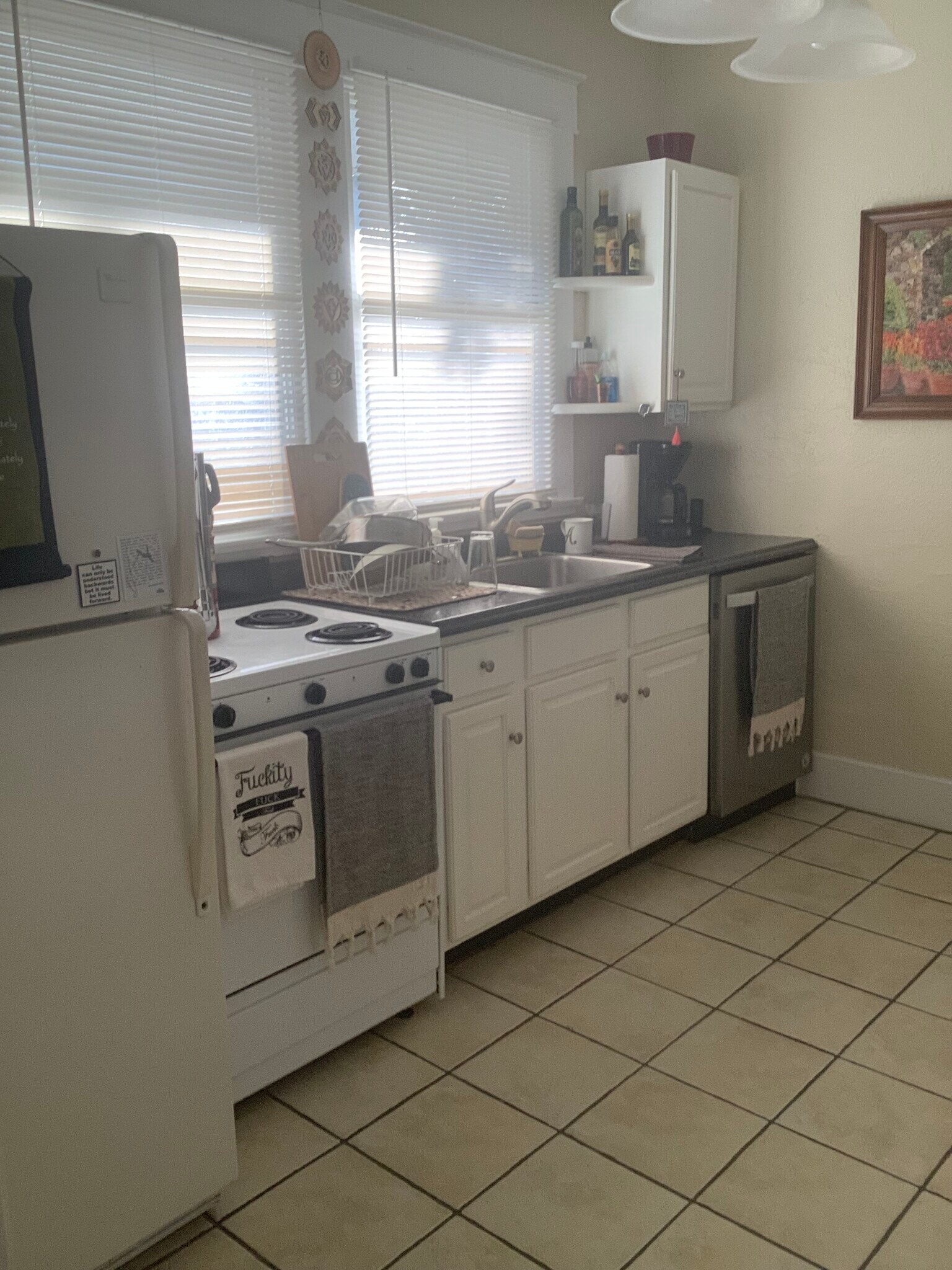 Building Photo - 132 8th Ave N