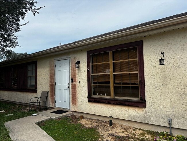 Primary Photo - 2/2 Home in Silver Springs Shores Lake Joy...