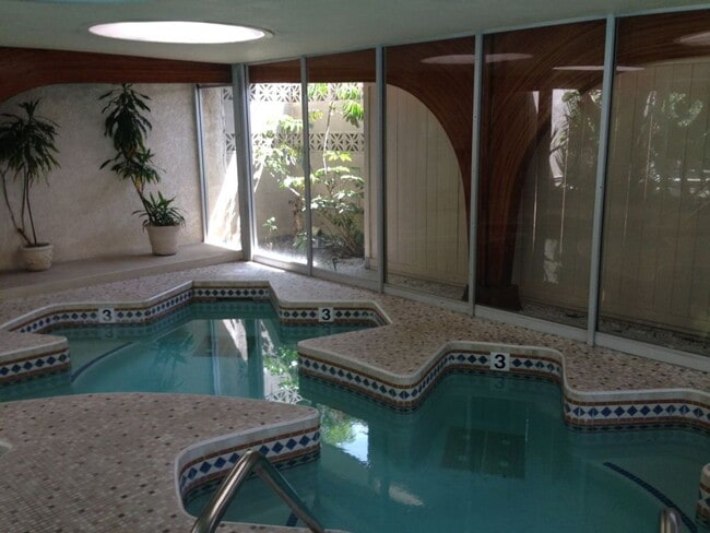 Building Photo - COMPLETELY UPDATED AND REMODELED ENCINO SP...