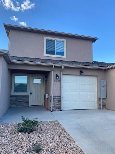 Building Photo - 2473 Wolcott Ave