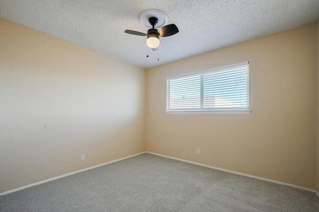 Building Photo - 9413 Quail Meadow Dr