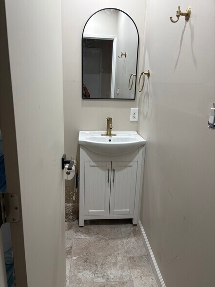 Building Photo - 35887 Lourdes Dr