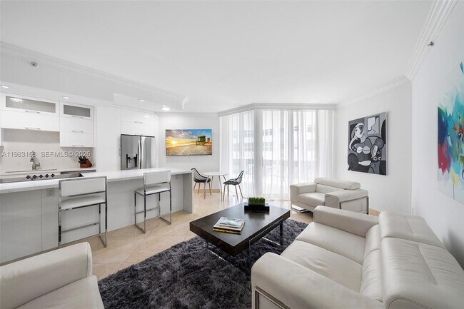 Building Photo - 4775 Collins Ave