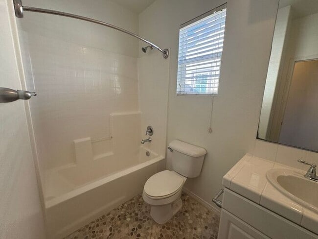 Building Photo - Charming 3-Bedroom Coastal Retreat
