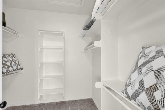 Building Photo - 442 SW Glover St