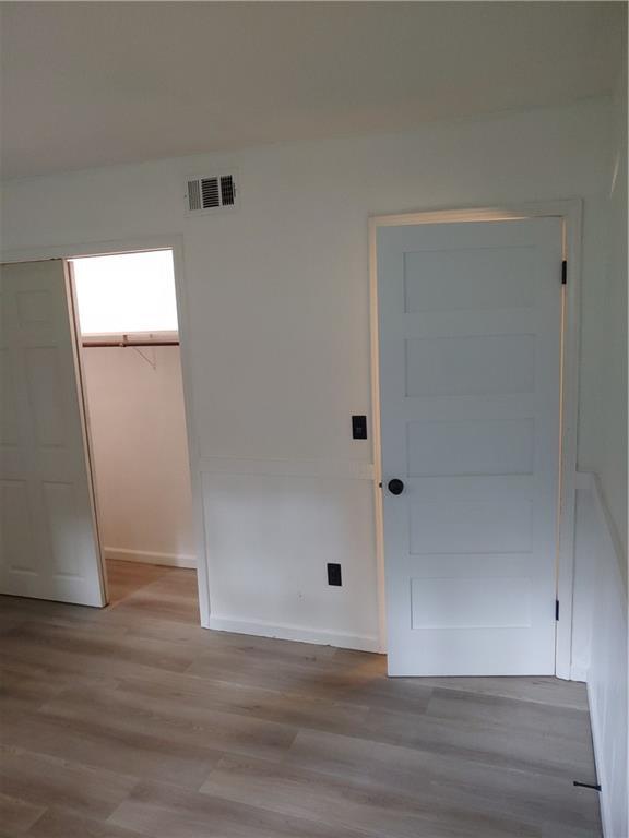 Building Photo - 1450 Shadowbrook Dr