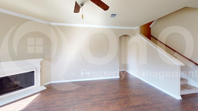 Building Photo - 5804 Valley Haven Way