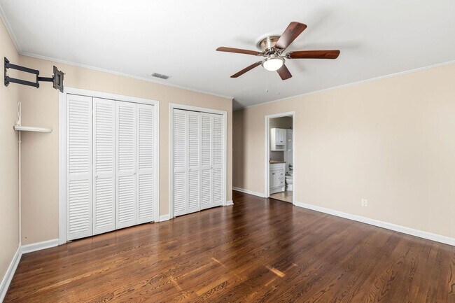 Building Photo - 311 Gardners Mill Ct