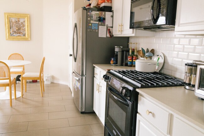 Building Photo - 4812 Buckskin Dr