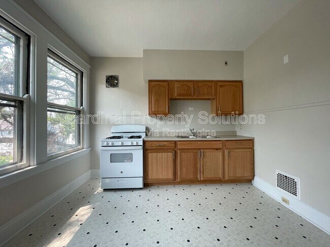 Building Photo - 2710 Ruberg Ave