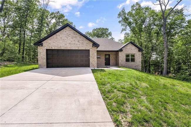 Building Photo - 19 Theale Ln