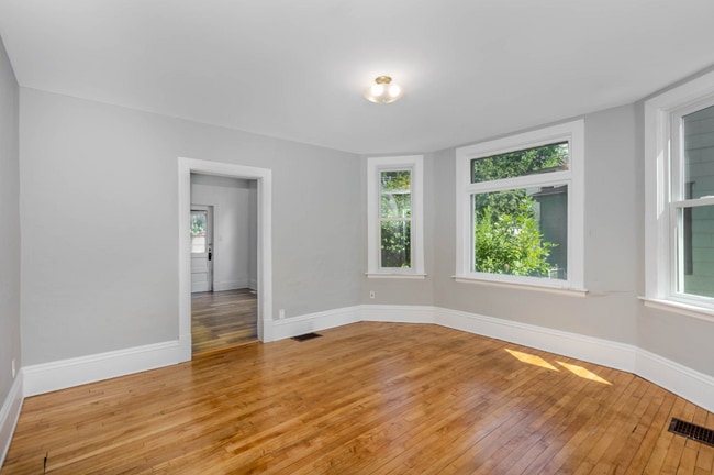 Building Photo - 3449 Snelling Ave