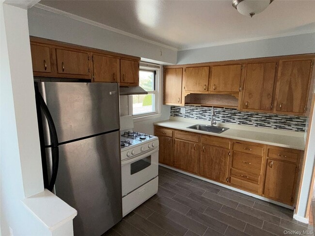 Building Photo - 29 Lenox Ave