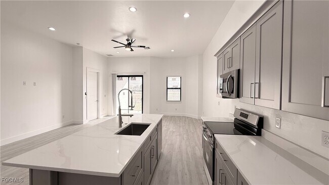 Building Photo - 2104 NE 16th Terrace