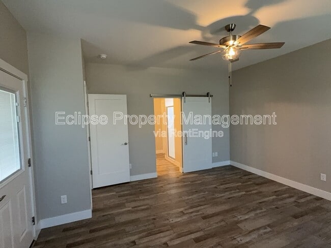 Building Photo - 679 Eadin Ln