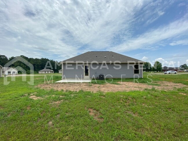 Building Photo - Home for Rent in Talladega, AL!!!