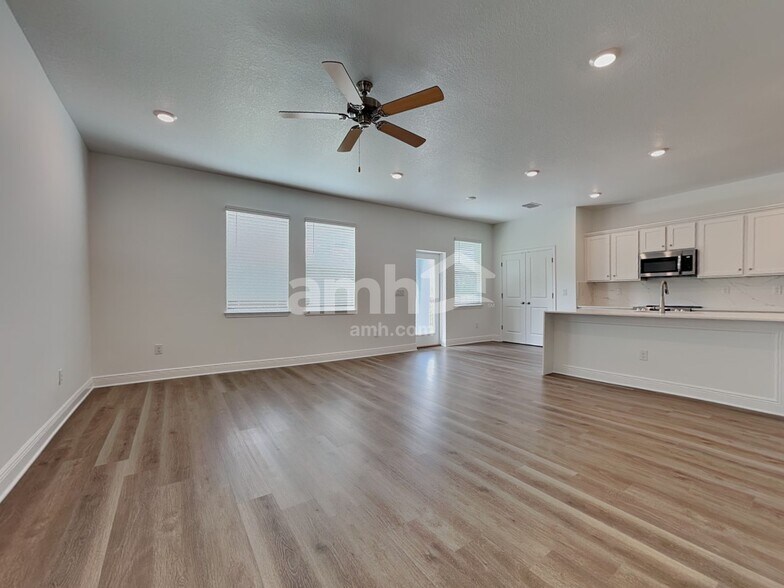 Building Photo - 6773 Atlantic Bch Ave