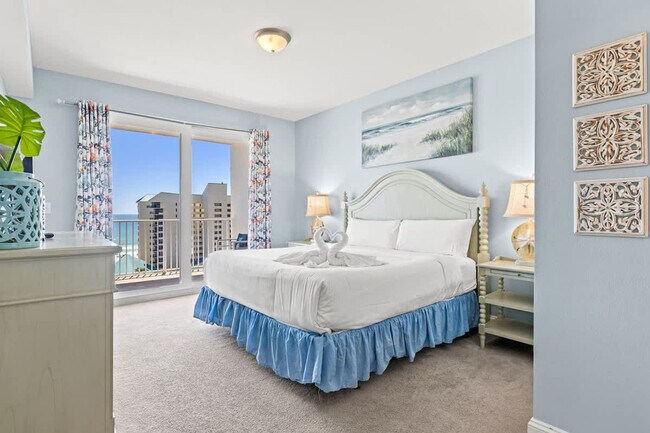 Building Photo - 9902 S Thomas Dr