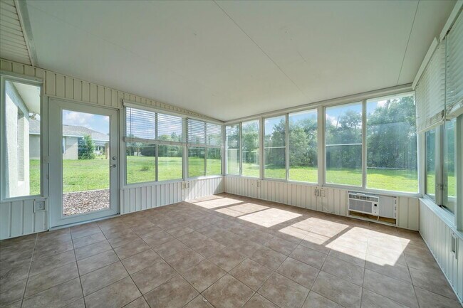 Building Photo - Spacious 3-Bed, 2-Bath Home for Rent in SW...