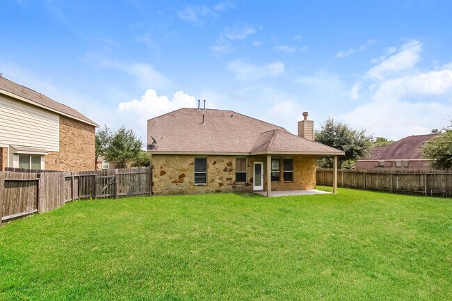 Building Photo - 24462 Sundance Spring Dr