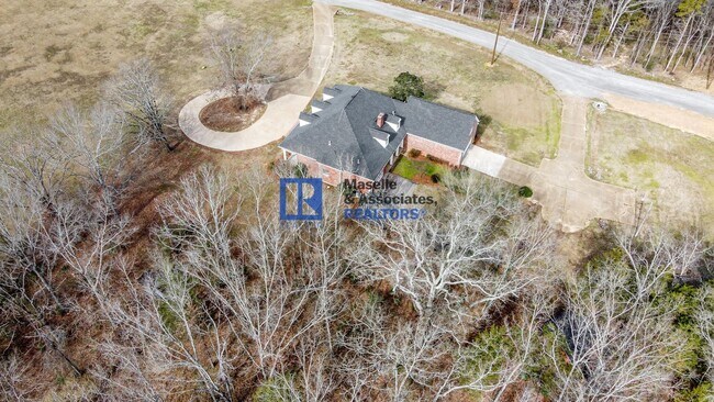 Building Photo - 200 Cripple Creek Rd