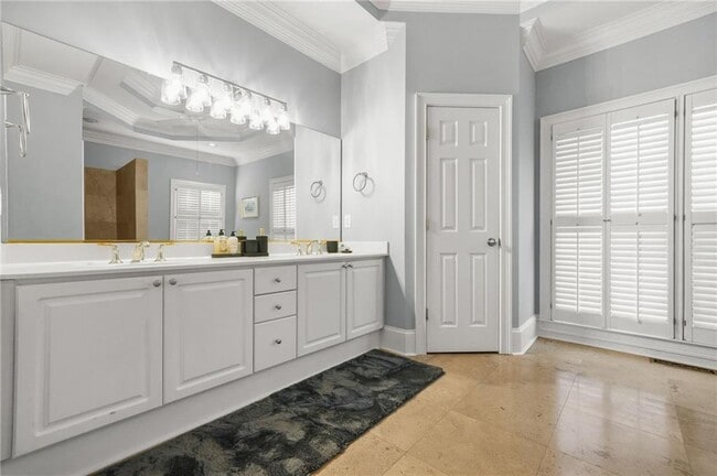 Building Photo - 9800 Foxworth Dr