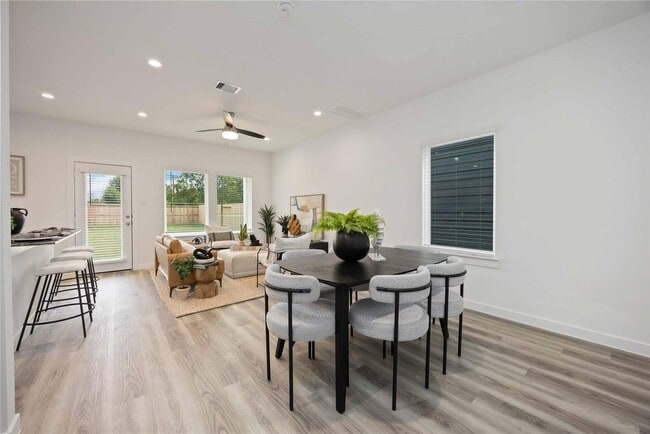 Building Photo - 10305 Penryn Frst Trl