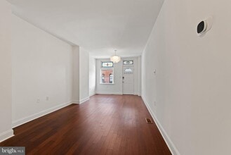 Building Photo - 312 S Exeter St