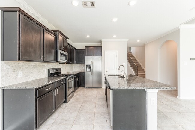 Building Photo - 18119 Tall Chestnut St