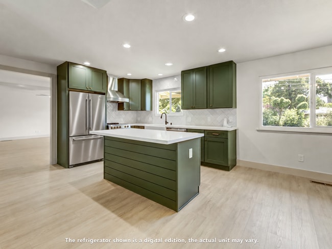Building Photo - High-End 4-Bedroom Retreat | Designer Kitchen | Resort-Style Backyard & Pool!