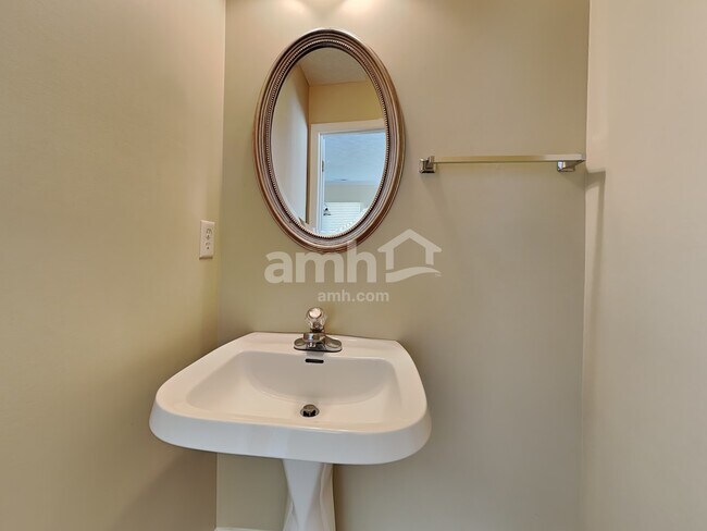 Building Photo - 9937 Whispering Pine Dr