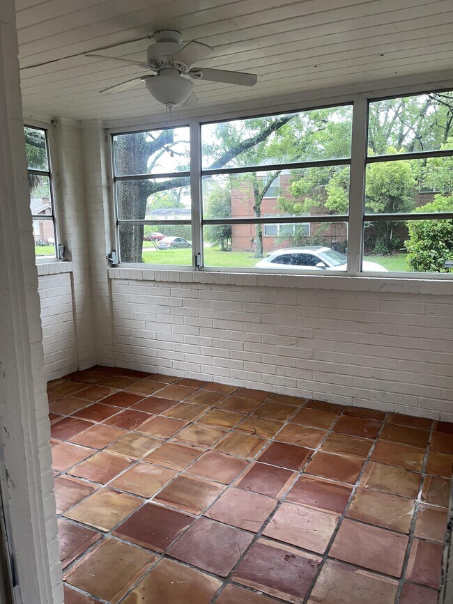 Building Photo - 2943 Forbes St
