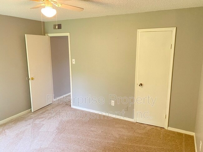 Building Photo - 3681 Barberry St