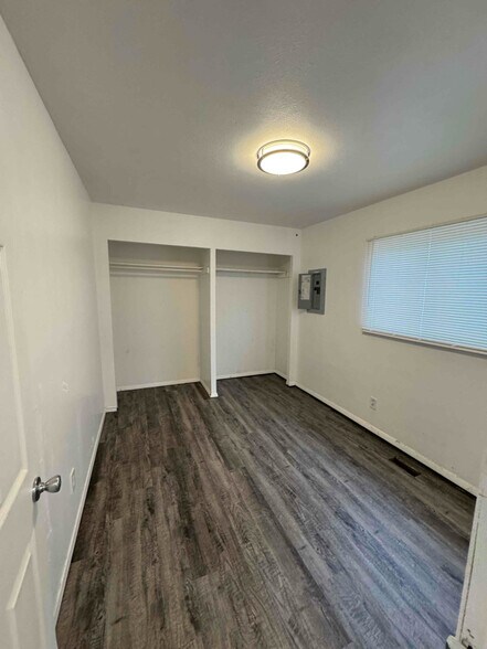 Building Photo - 1502 Hirzel St