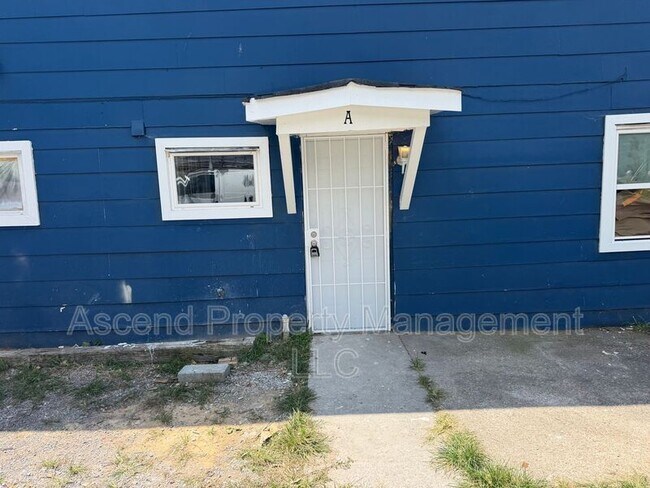 Building Photo - 508 Buckley St