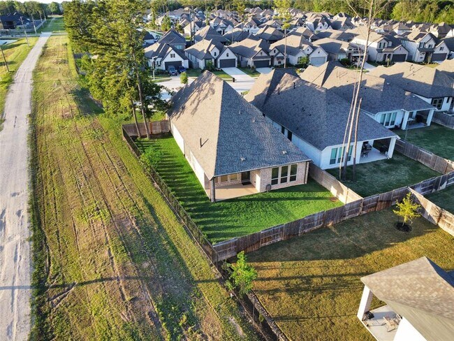Building Photo - 15906 Golden Trails Ct